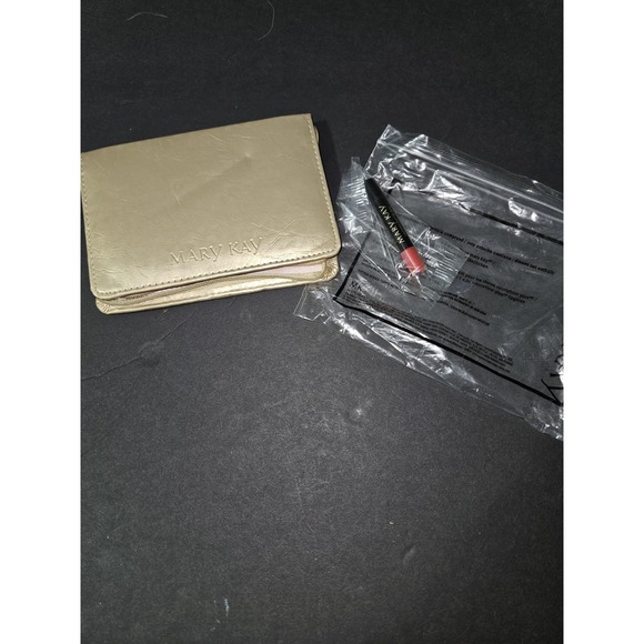 Mary Kay Handbags - Mary Kay Beauty Case And Lipgloss New